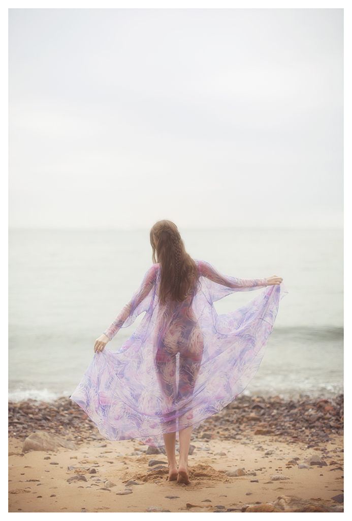 фотосессия невинность. вивьен море. вивьен мок запретное. александр маккуин коллекция 2020. вивьен море.