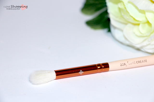 228 Luxe Crease 228 Luxe Crease