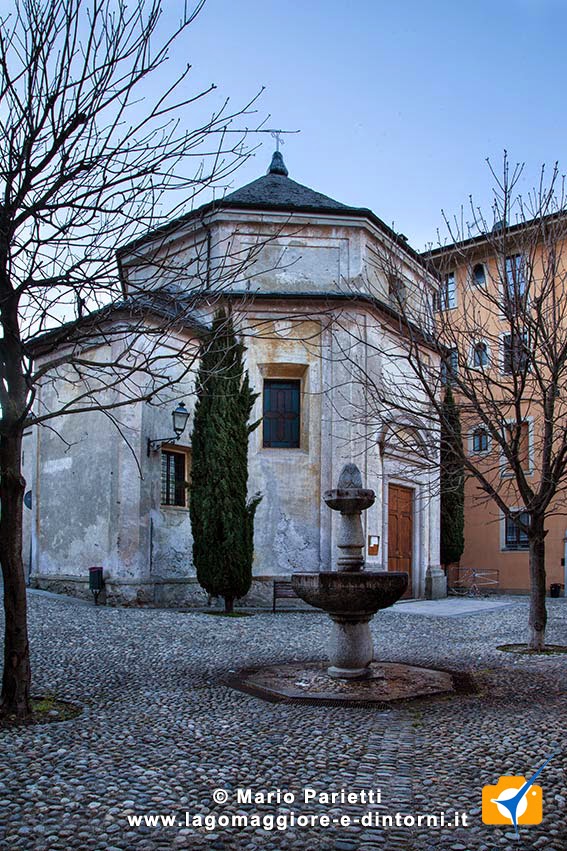 Piazza S. Ambrogio a Cannobio Piazza S. Ambrogio a Cannobio