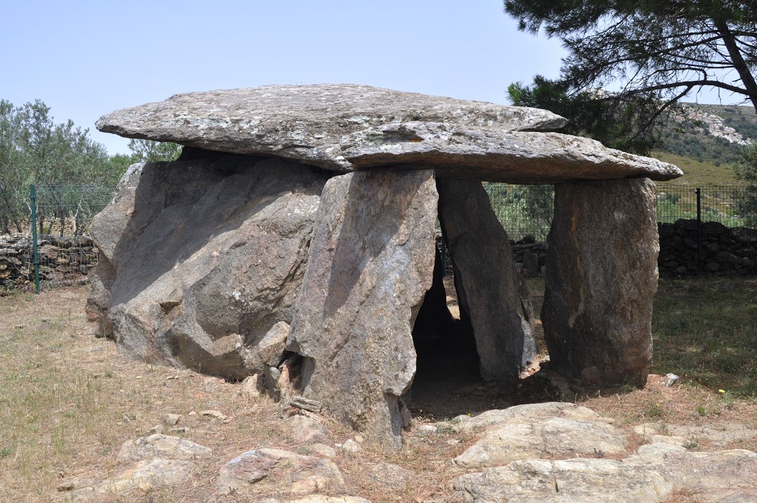 TOT SON PUNTS DE VISTA DOLMEN