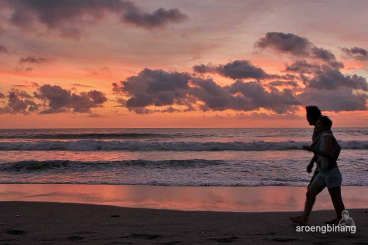pantai batubelig kerobokan bali
