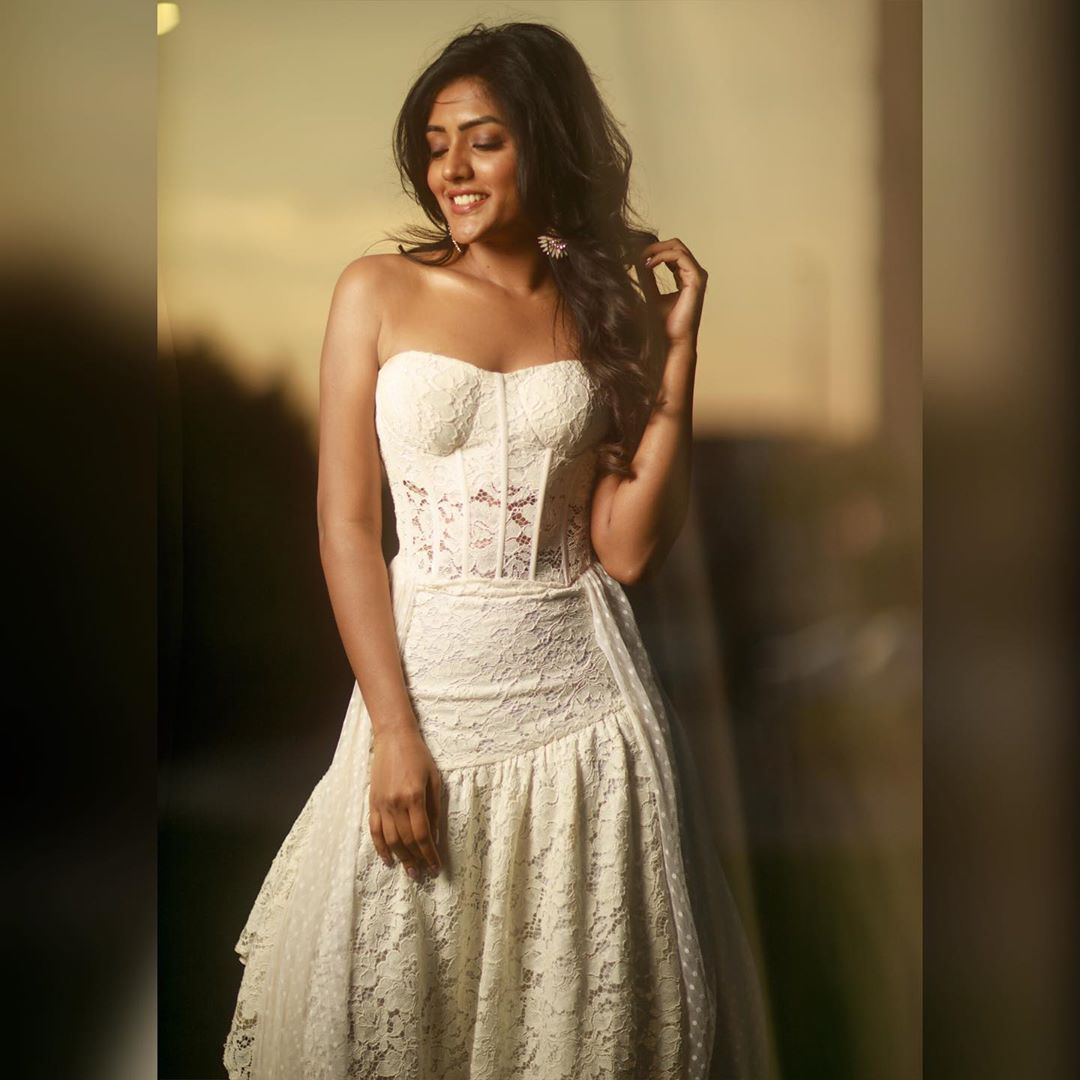 Actress Eesha Rebba New Hot Photoshoot Gallery Actress Eesha Rebba New Hot Photoshoot Gallery