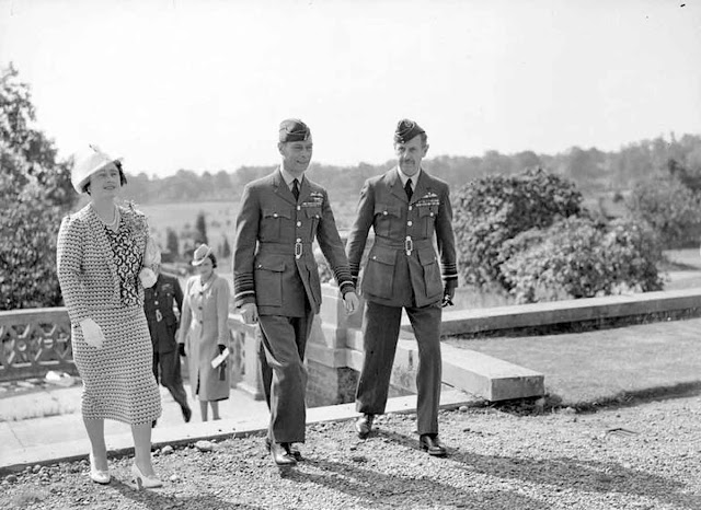 6 September 1940 worldwartwo.filminspector.com King George Queen Elizabeth