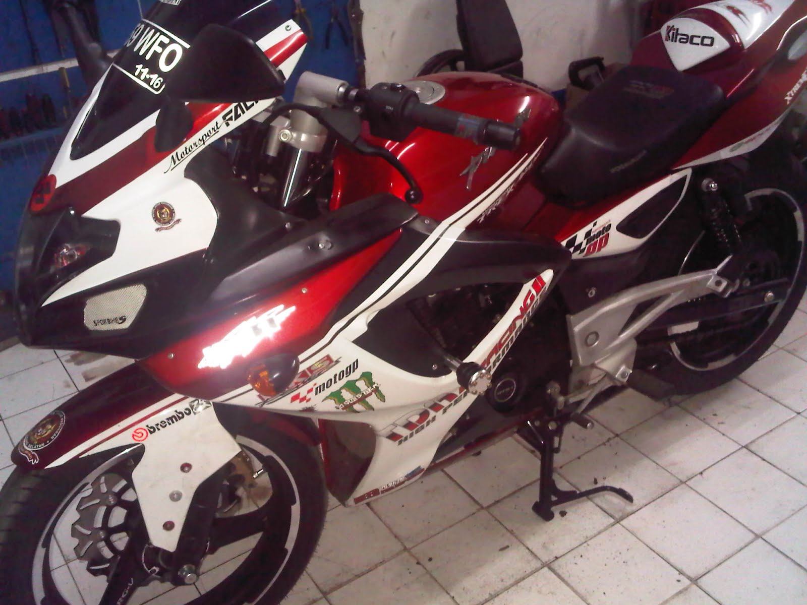 bajaj pulsar 220 fairing price