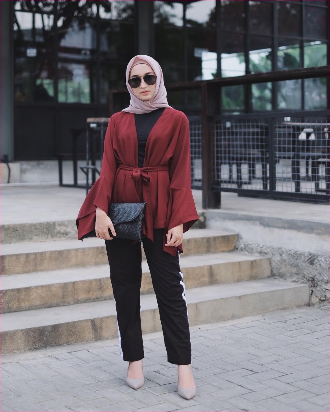 Outfit Baju  Hijab  Casual Untuk Ke Kantor  Ala Selebgam 2021