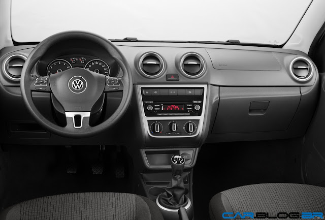 VW Voyage 2013 - interior
