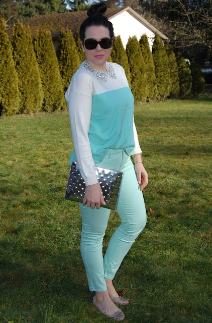 Mint forever 21 sweater and jeans, H & M rhinestone collar, Ela clutch and Tory Burch flats