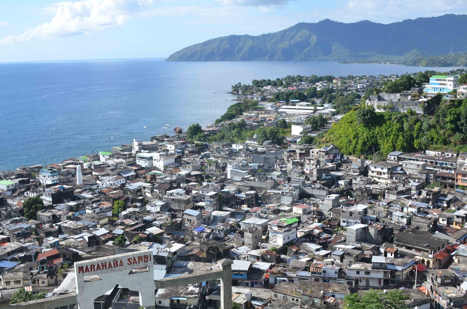Le trip de Filopre. Mutsamudu ( île d'Anjouan aux Comores )