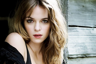 Danielle Panabaker HD Wallpaper Danielle Panabaker HD Wallpaper
