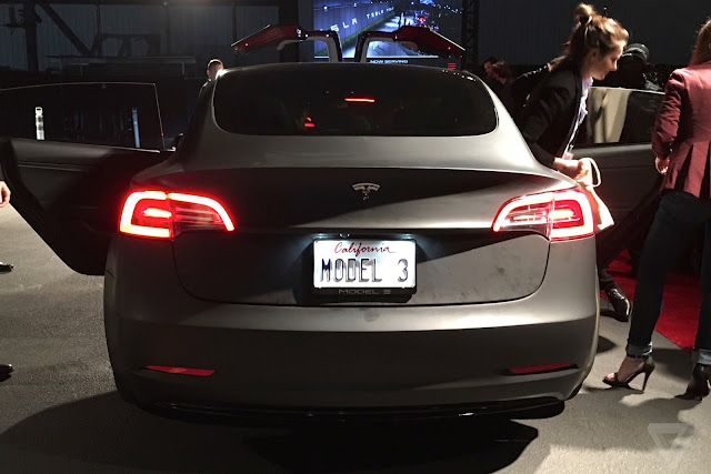 2018 Tesla Model 3 2018 Tesla Model 3