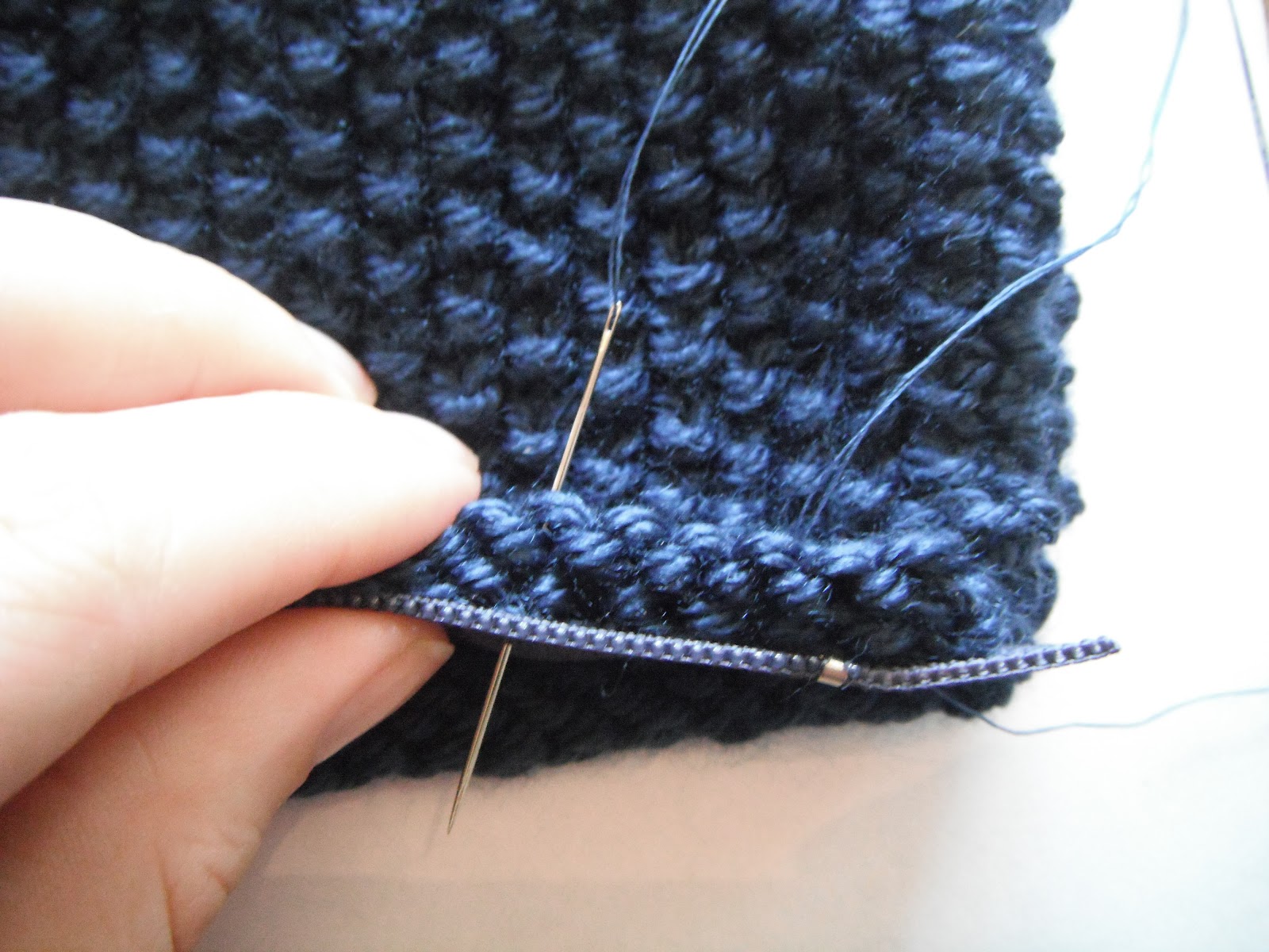 One Creative Outlet Sewing A Zipper into Knitted Fabric