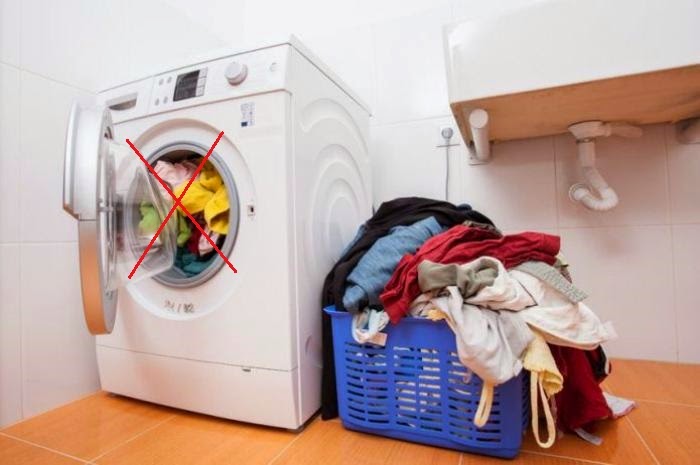 giặt ủi quá tải ko những không tiết kiệm mà còn làm nhăn quần áo