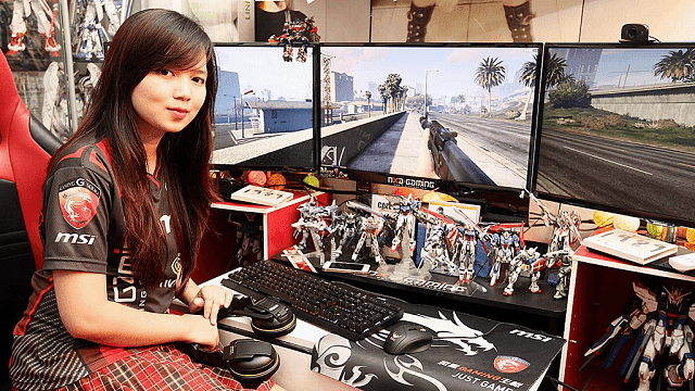 Monica Carolina aka Nixia nixia main guitar hero