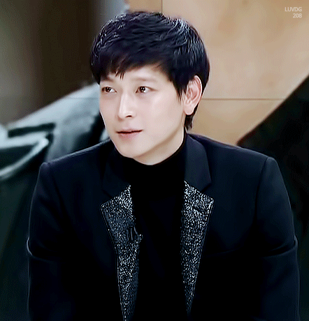 무의식적으로 나오는 강동원 귀여운 버릇.gif | 인스티즈