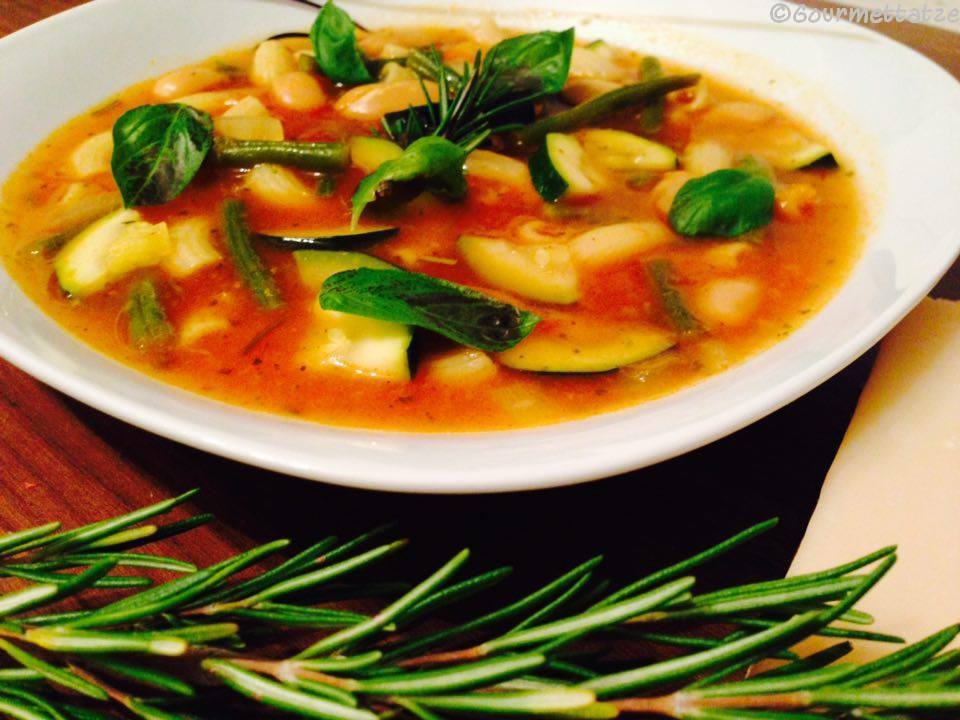 Gourmettatze: ~italienische Gemüsesuppe mit Nudeln~ Gourmettatze: ~italienische Gemüsesuppe mit Nudeln~