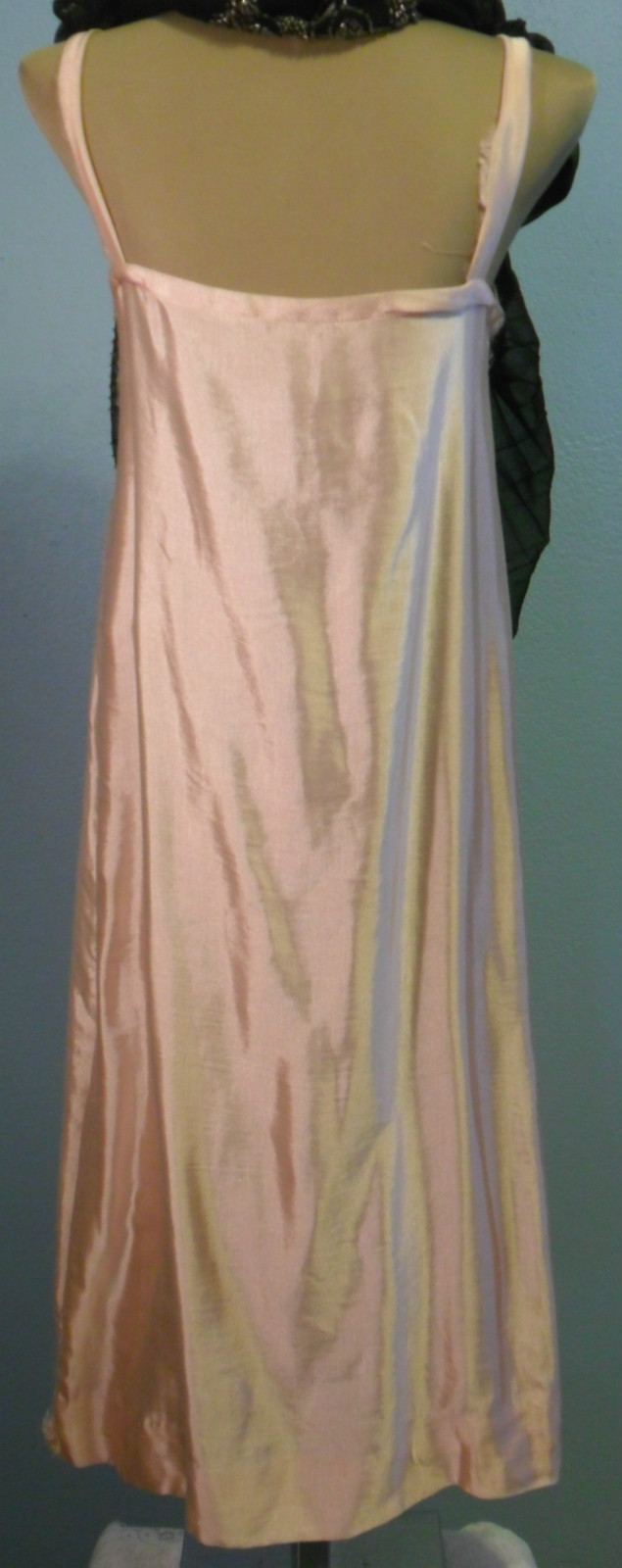 All The Pretty Dresses: Lovely 1920's Dress with pink slip