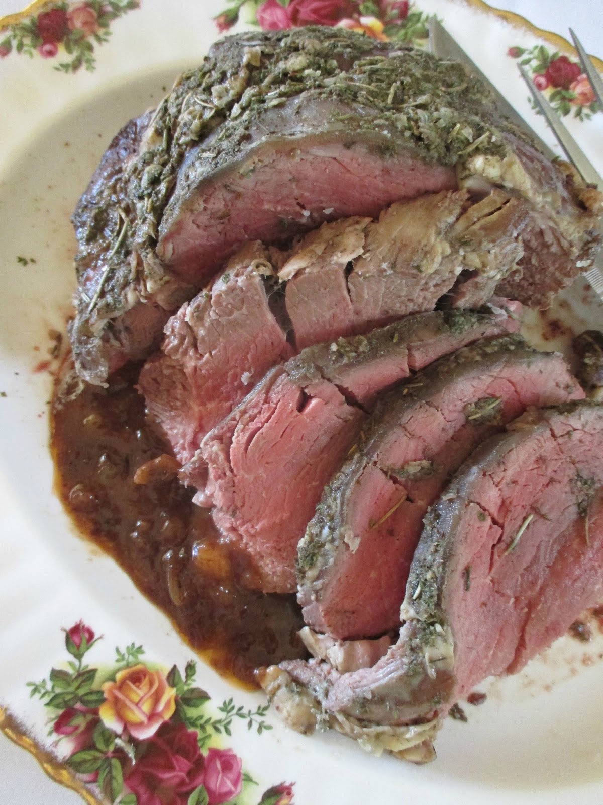 Just my Stuff Herbed Beef Tenderloin with Red Wine Gravy