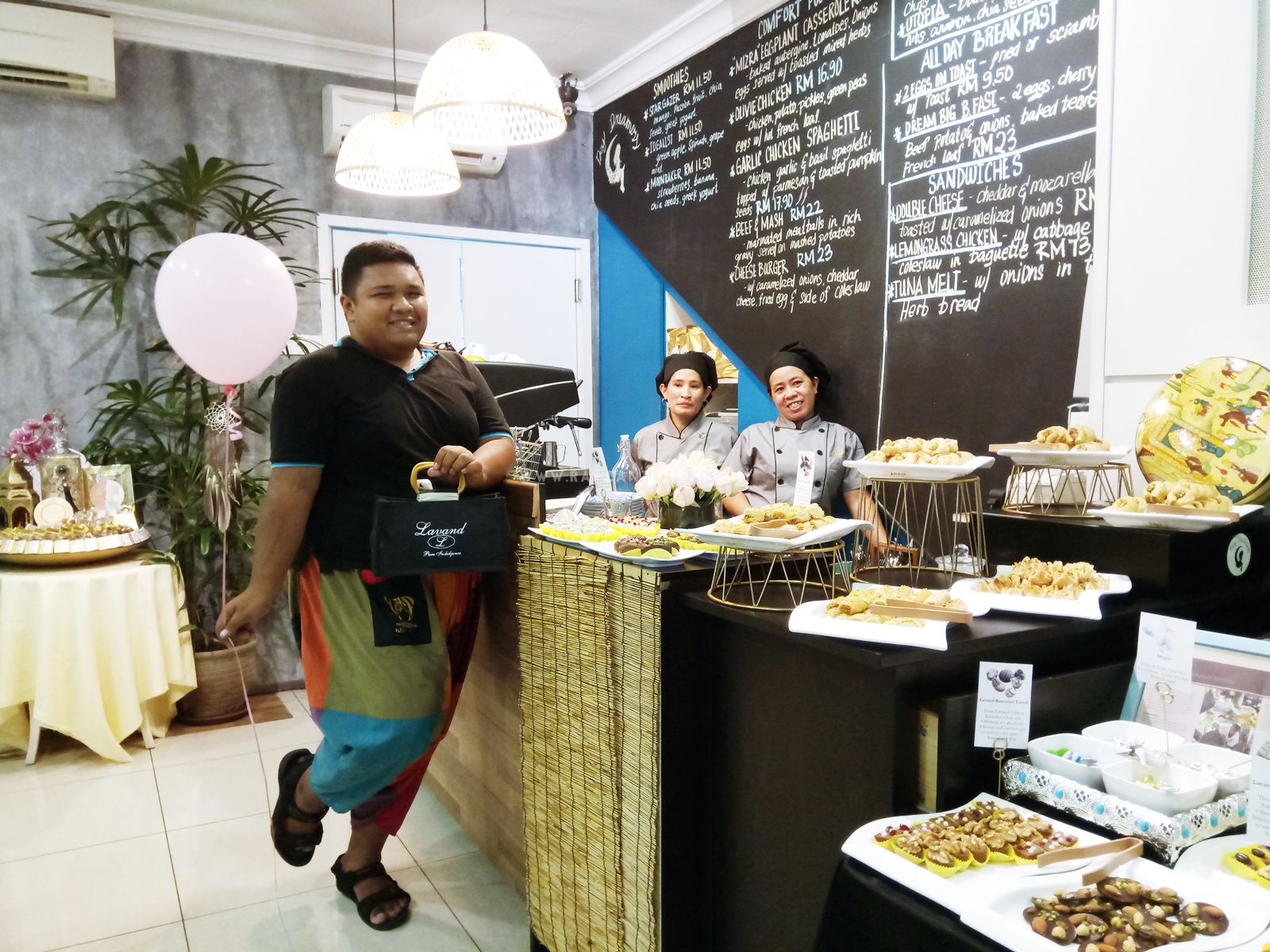 Lavand - Manisan Baklava Premium & Coklat Di Lavand & Day Dreamer Cafe