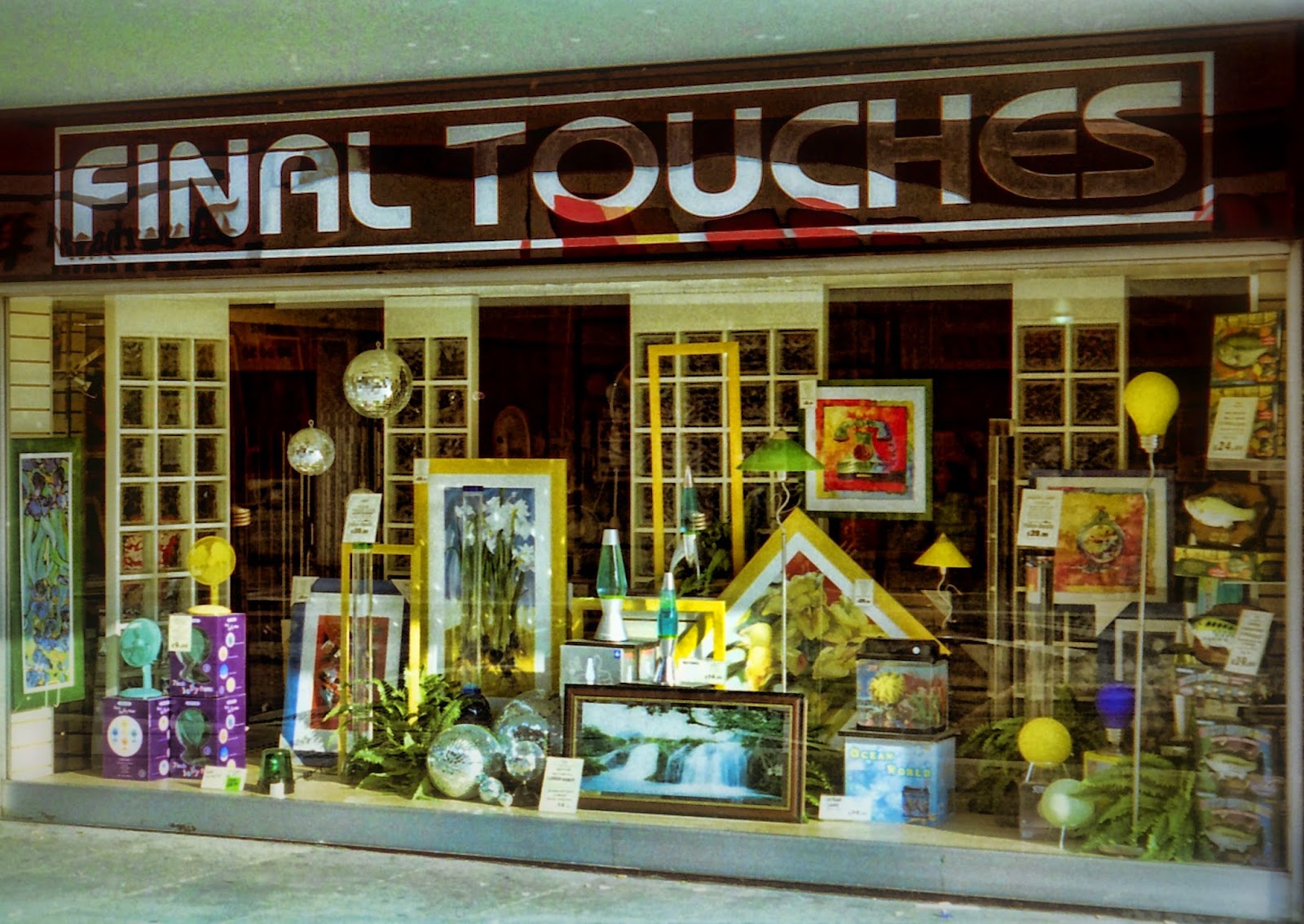 COTSWOLDS CASCADE GLOUCESTER'S LOST SHOPS