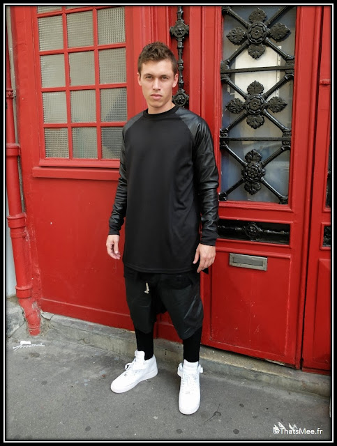 Michel Style de la semaine sweat bi-matière cuir Adyn UK pantalon-legging homme Barbara Gongini, short homme Rick Owens baskets Nike sneakers blanches