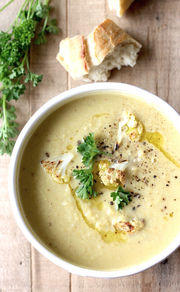 Roasted cauliflower & chickpea soup recipe by SeasonWithSpice.com