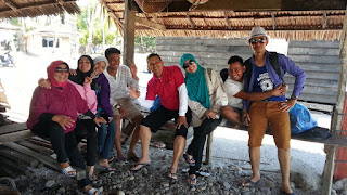 Piknik Seru ke Pulau Karang Barus Yang Tanpa Penghuni