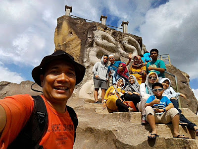 Ukiran di dinding Tebing Breksi yang indah. Ukiran di dinding Tebing Breksi yang indah.