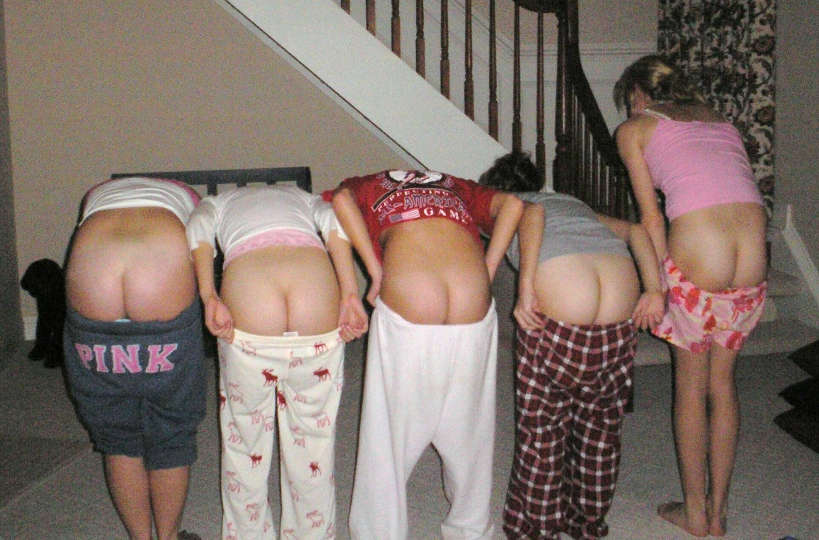 Girls mooning their naked butt - Hot Nude