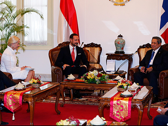 Prince Haakon and Princess Mette Marit met with Indonesian President Susilo Bambang Yudhoyono and his wife Ani
