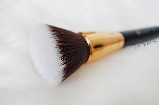 BH Cosmetics Sculpt and Blend 2 - 123 Flat Top Buffing Brush