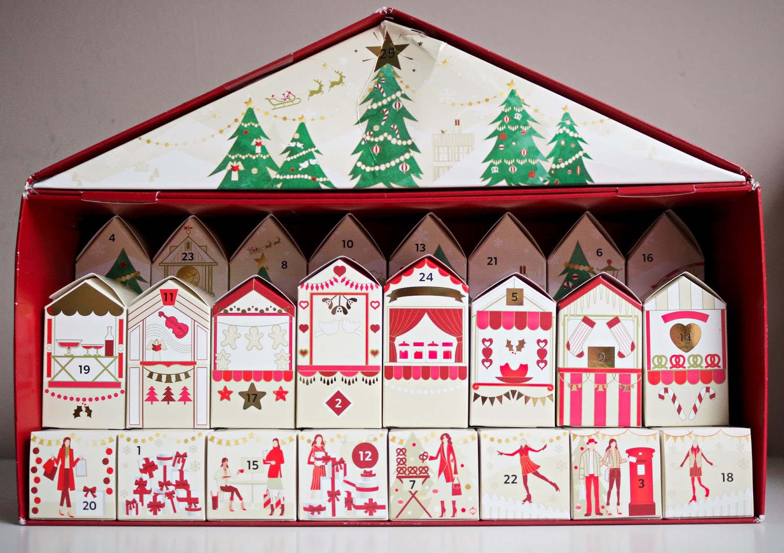 Kinder адвент. календарь ожидания нового года. календарь адвент календарь 2022. адвент-календарь. декабрьский адвент.