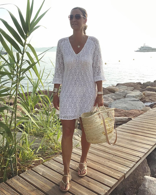 Ideias elegantes para você ir à praia ou piscina moda praia mulheres de 50