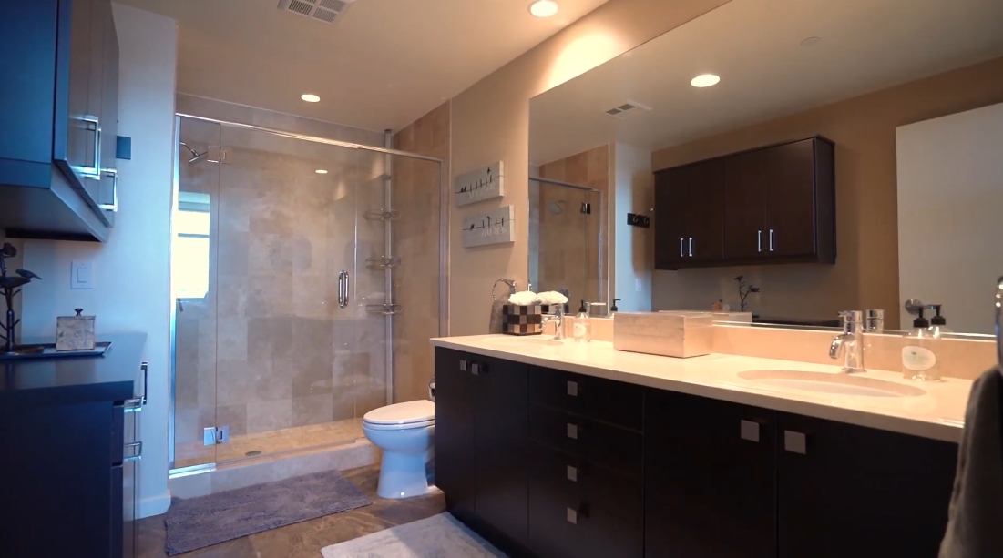 20 Interior Design Photos vs. 800 The Mark Ln #707, San Diego Luxury Condo Tour