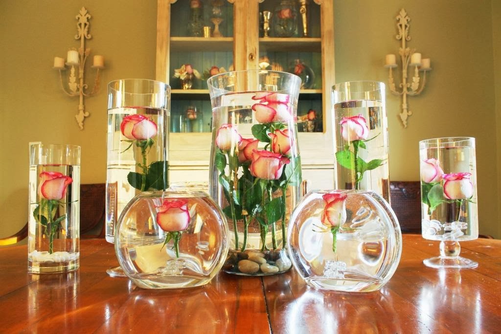 Запаянный стеклянный сосуд. Композиция в сосуде. Стеклянные сосуды для декора. Стеклянные вазы для цветов в интерьере. Композиции в вазах колбах.