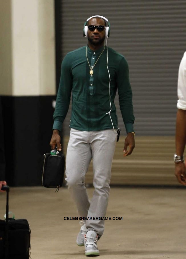 lebron wearing yeezy