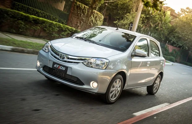 Toyota Etios: câmbio automático bomba no mercado
