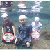 Tiga Pemuda Melayu Terpaksa Sembahyang Didalam Air.! Lihat Apa Yg Berlaku Selepas Beberapa Minit Amat Mengejutkan! Subahanallah!!