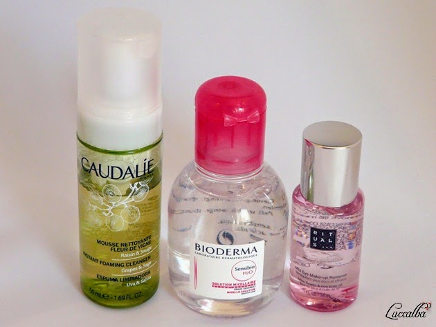 Productos para la limpieza del rostro en tamaño mini.