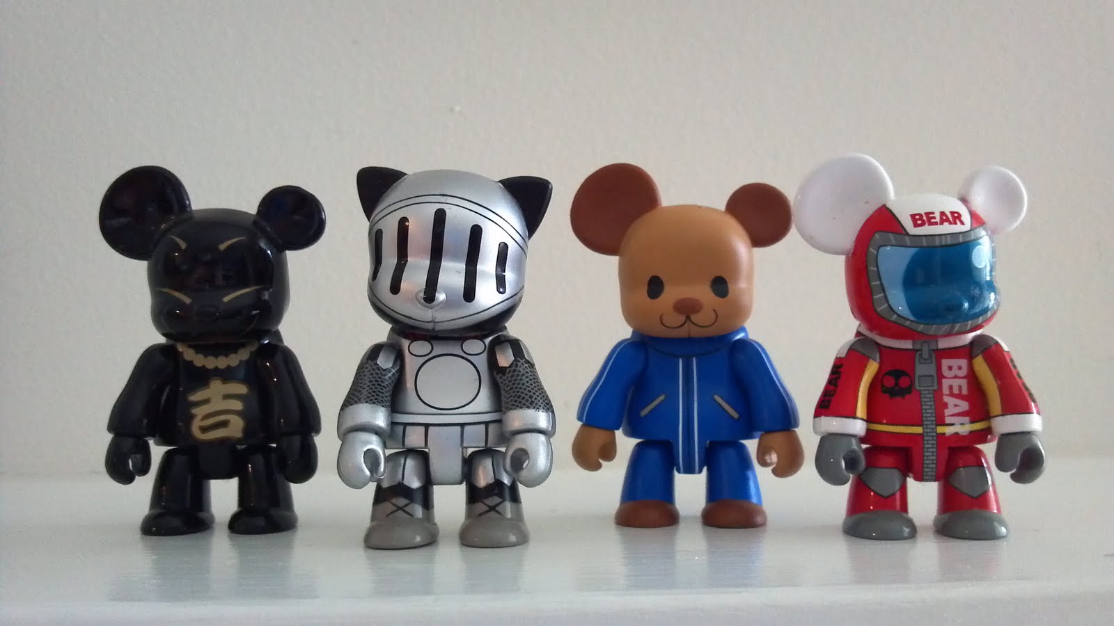 Включи робот мишка. Беар-роботс. Плюшевый мишка робот. Robot Bear игрушка. Плюшевый робот Тедди.