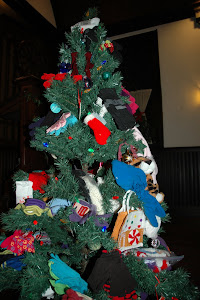 Mitten Tree for El Centro Del Inmigrante