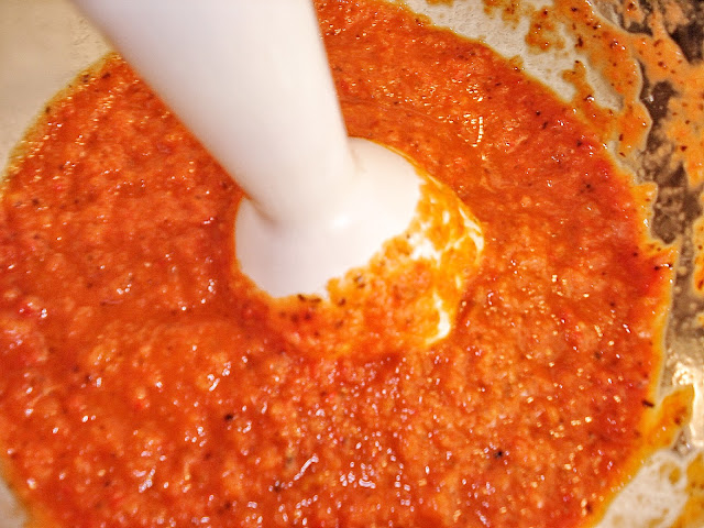 Blend the tomato sauce