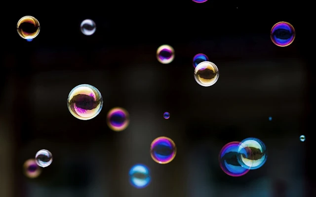 Zwevende zeepbubbels