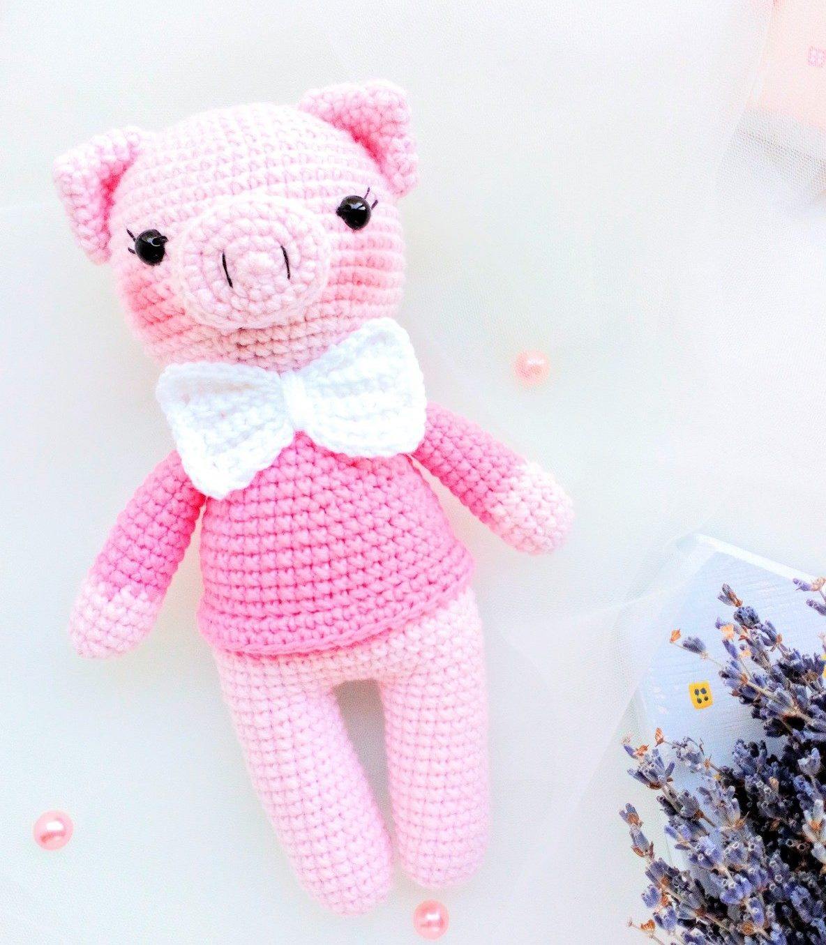 Вязаный поросенок крючком амигуруми