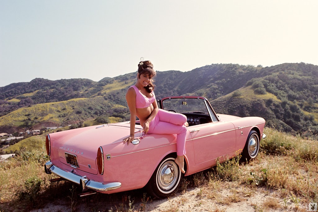 Девушки Playboy середины 1960-70 годов и автомобили. 