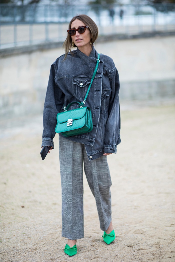 men wearing crossbody bags