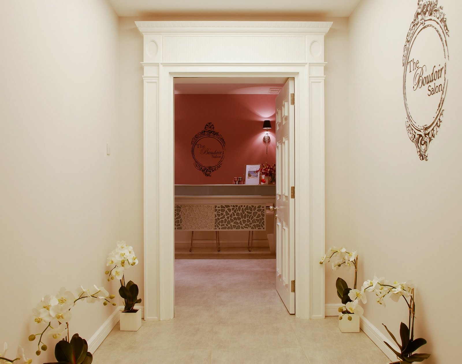 elan TOP FOUR PICKS OF THE BEST SALONS IN THE MIDDLE EAST! These salons sell and use the latest