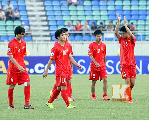 Cầu thủ U19 Việt Nam đẫm lệ ngày chia tay Cầu thủ U19 Việt Nam đẫm lệ ngày chia tay