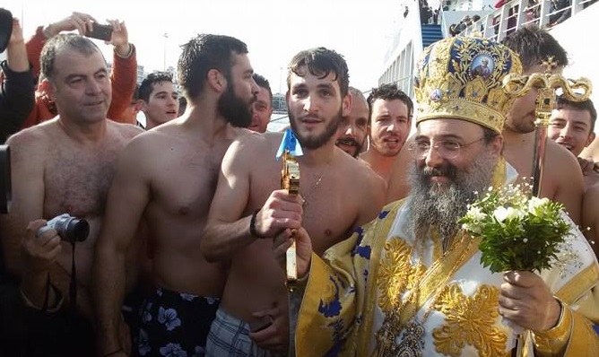 Ο Μεγάλος Αγιασμός των Θεοφανείων τι λέει η εκκλησιά Ο Μεγάλος Αγιασμός των Θεοφανείων τι λέει η εκκλησιά