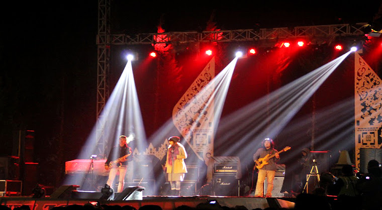pertunjukan musik jazz di dieng dieng culture festival