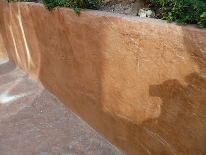 Щампован бетон имитация на каменна стена